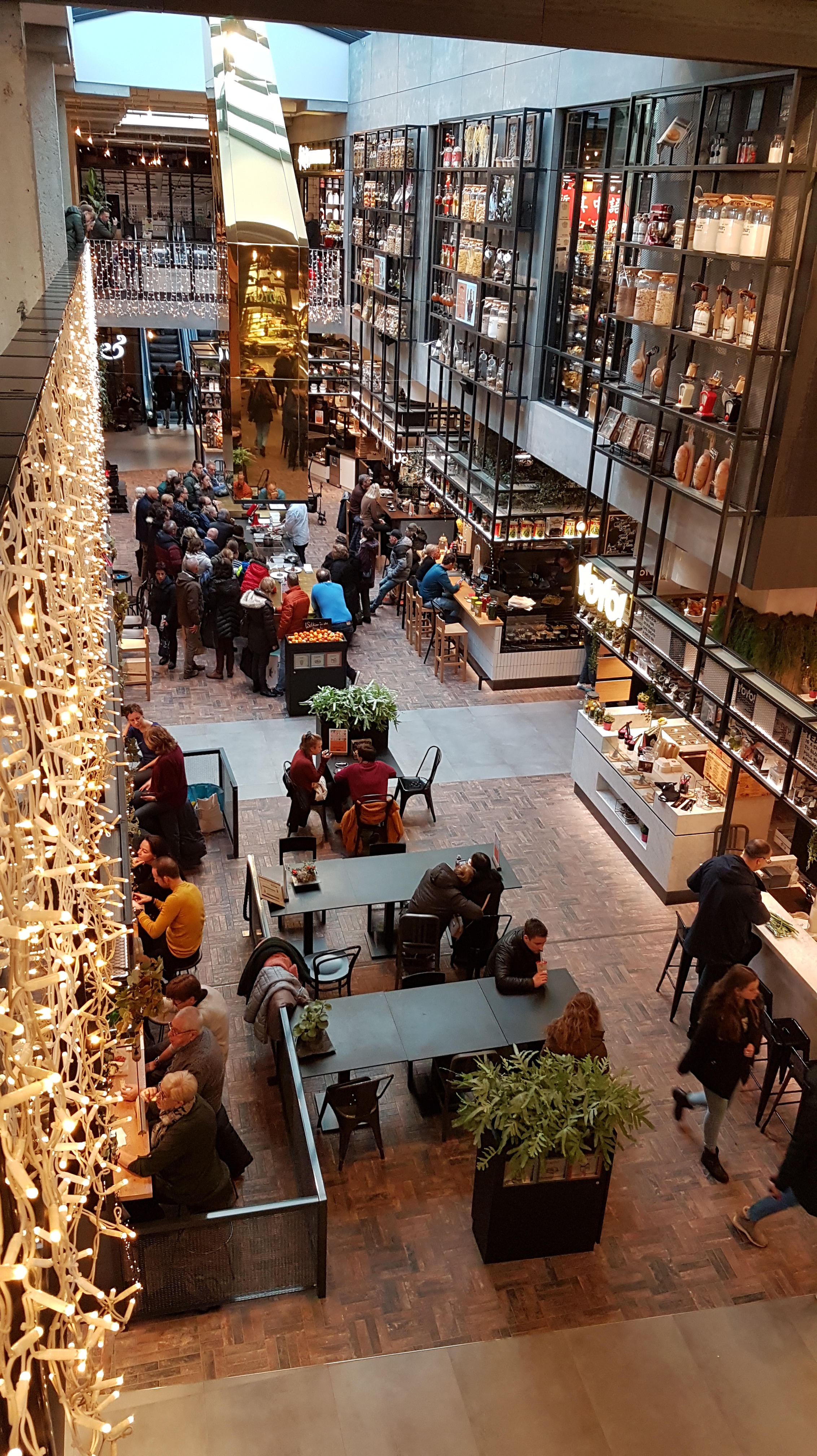Explore Fresh! The Best Foodhall at Mall of the Netherlands